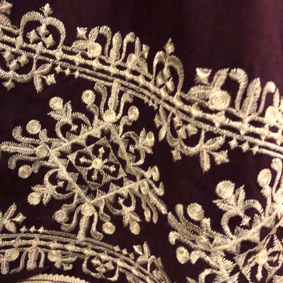 Embroidered Tunic Top - Picture 3 of 4